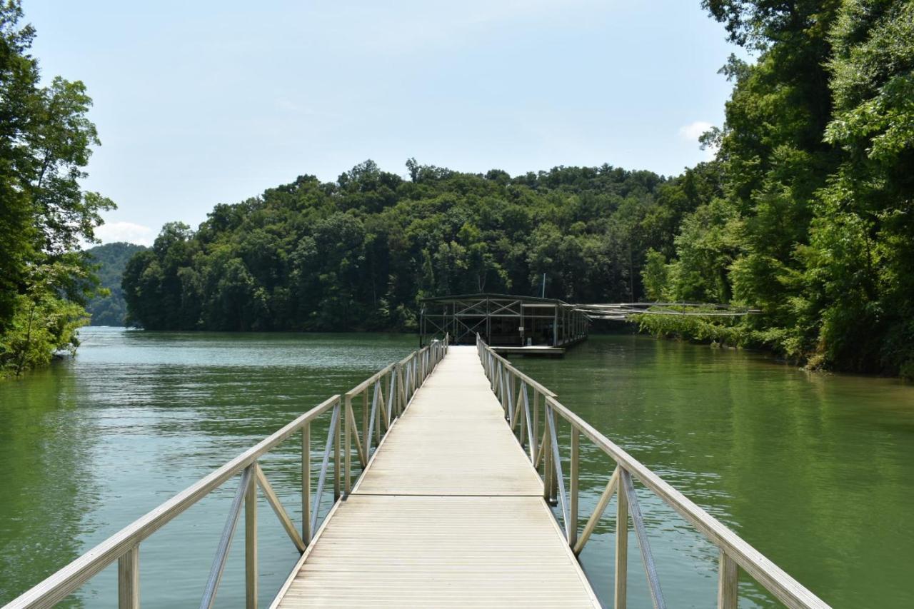 Tree Top Lodge - Gorgeous Lake Cabin With Hot Tub & Magnificent Views Of Forests And Mountains! Cabin Butler Exterior foto