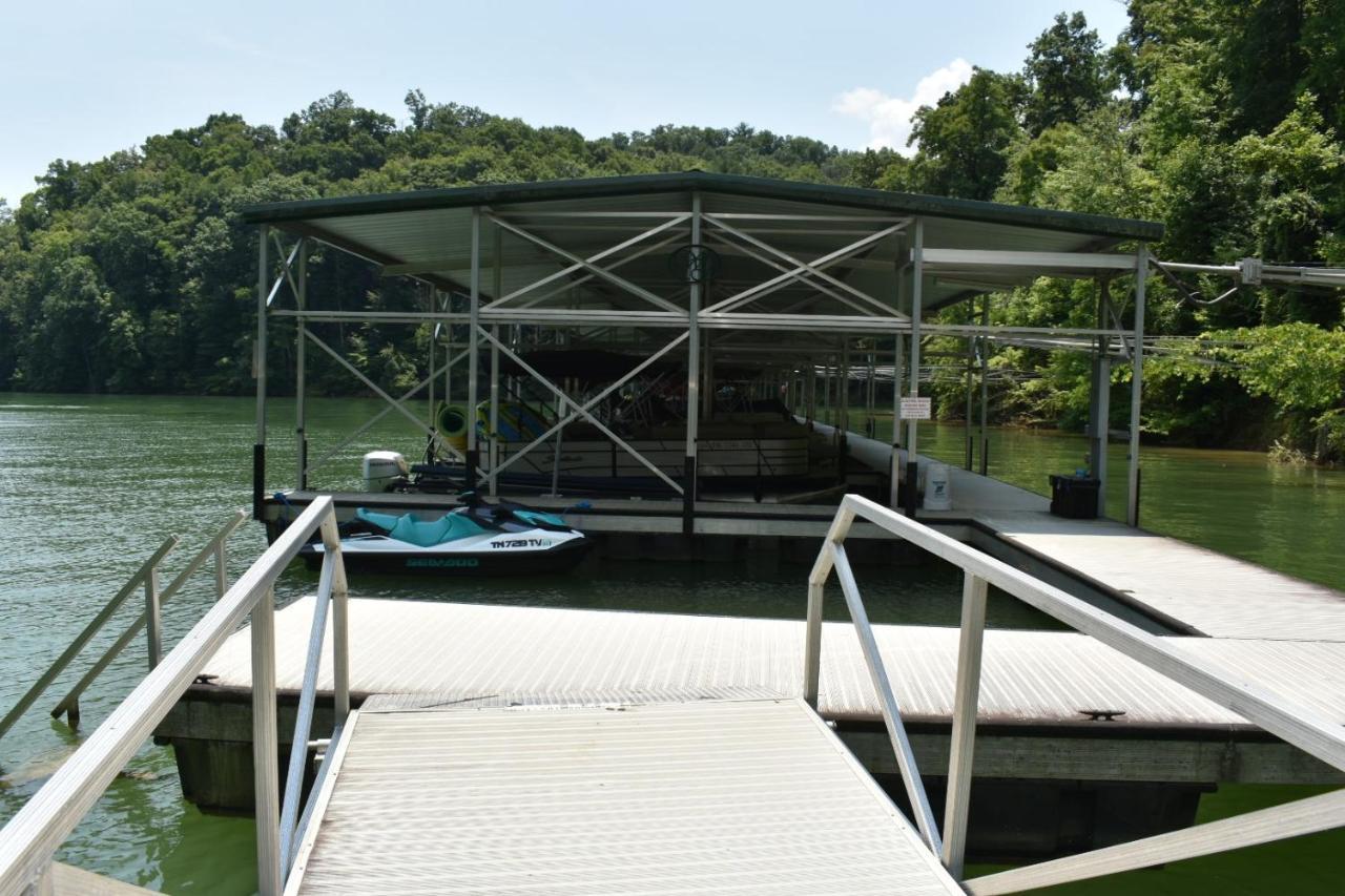 Tree Top Lodge - Gorgeous Lake Cabin With Hot Tub & Magnificent Views Of Forests And Mountains! Cabin Butler Exterior foto