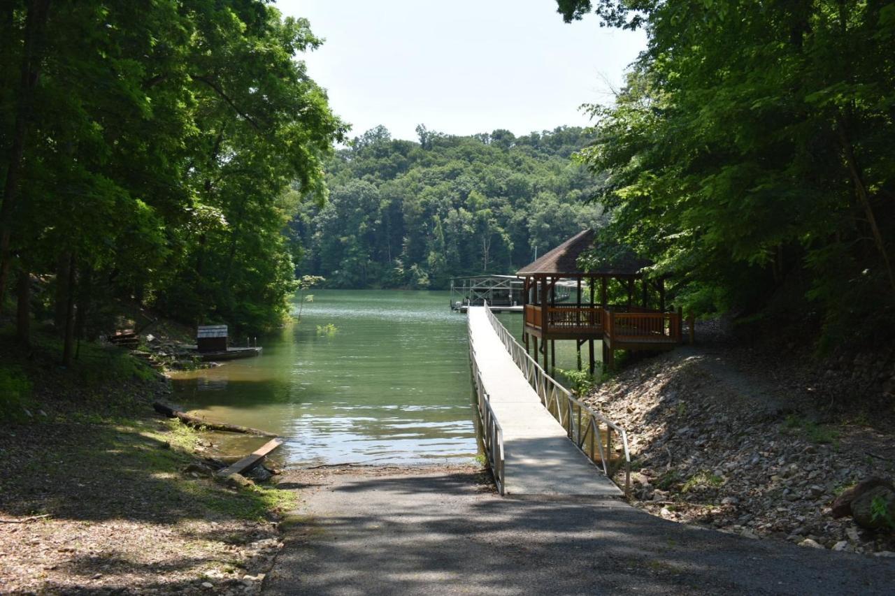 Tree Top Lodge - Gorgeous Lake Cabin With Hot Tub & Magnificent Views Of Forests And Mountains! Cabin Butler Exterior foto